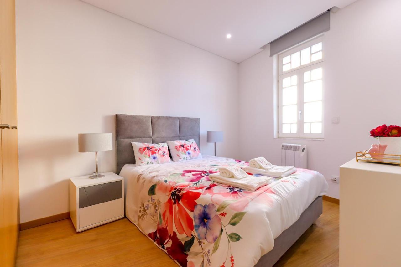 Sao Domingos Apartment - Viana City Centre Віана-ду-Каштелу Екстер'єр фото